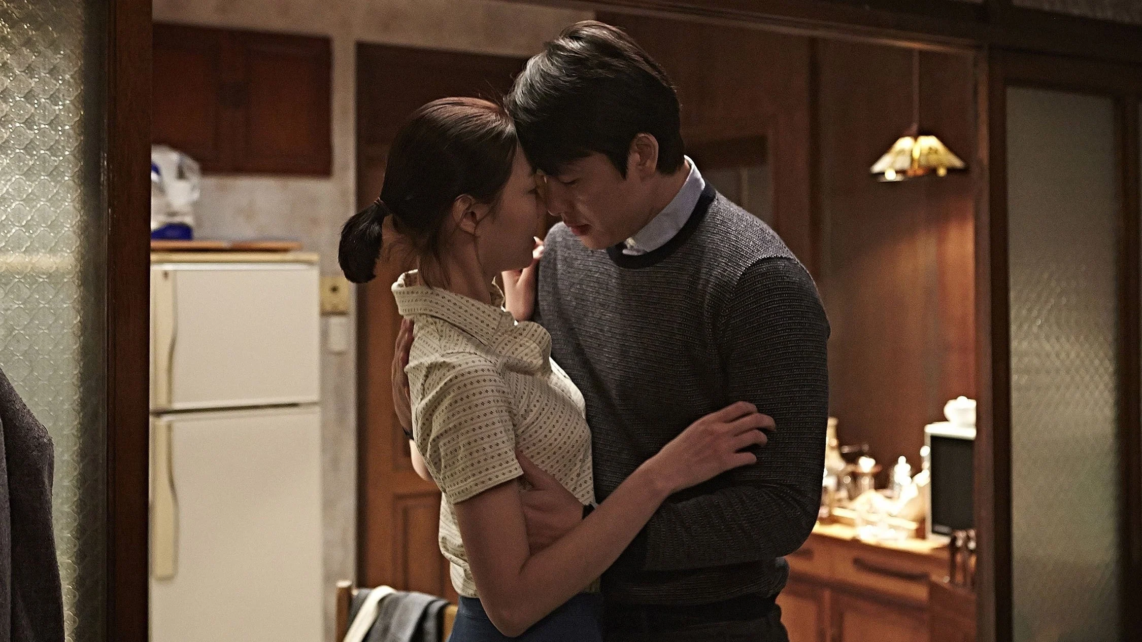 Má Hồng Thơ Ngây - Scarlet Innocence